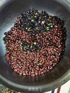 Make Double red and black rice congee step 0