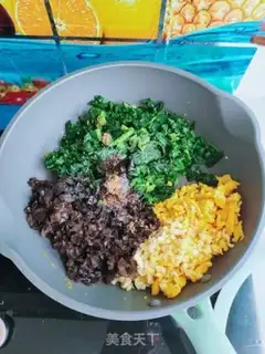 Make Spinach egg box step 5