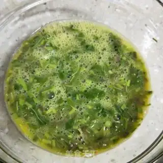 Make Fried eggs with sprouts step 4
