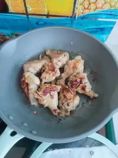 Make Onions burning chicken wings step 5
