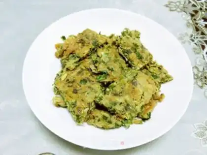 Make Fried eggs with sprouts step 8