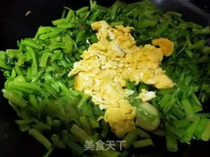 Make Scrambled eggs step 4