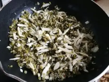 Make Spinach egg box step 13