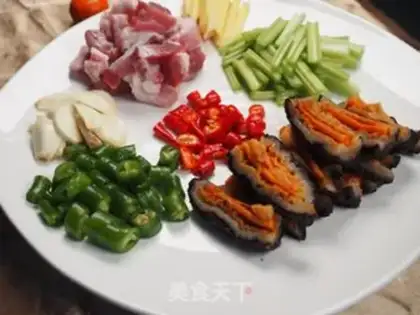 Make Fried sea cucumber step 0
