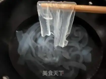 Make Sesame sauce with cold skin step 2
