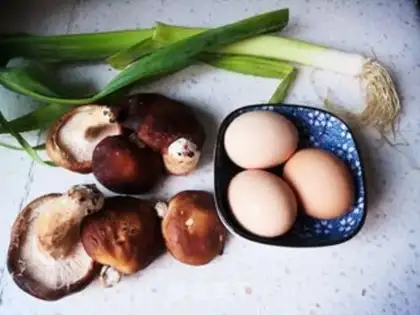 Make Shroom fried eggs step 0