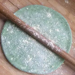 Make Cheese juice and spinach noodles step 5