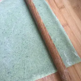 Make Cheese juice and spinach noodles step 6