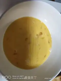 Make Cream fried eggs step 1