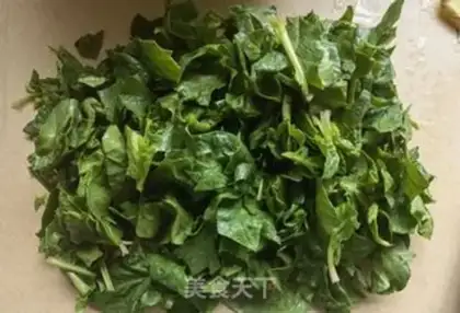 Make Garlic pepper and spinach step 1