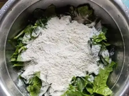 Make Garlic pepper and spinach step 3