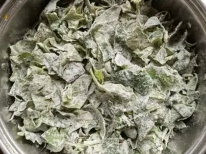 Make Garlic pepper and spinach step 5