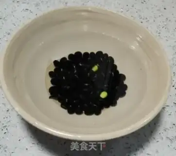 Make Three black porridges step 1
