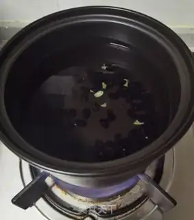 Make Three black porridges step 2