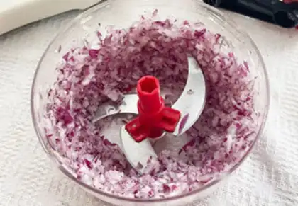 Make Double-coloured onion bag step 7
