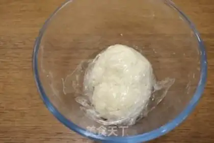 Make Egg sauce noodles step 2