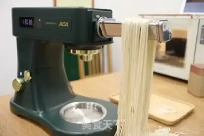 Make Egg sauce noodles step 4