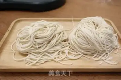 Make Egg sauce noodles step 5