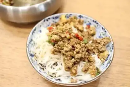 Make Egg sauce noodles step 13