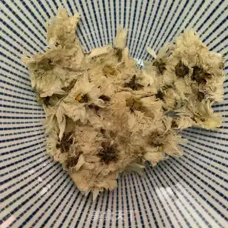 Make A chrysanthemum soup step 1
