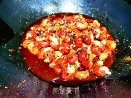 Make Spicy little lobster tail step 4
