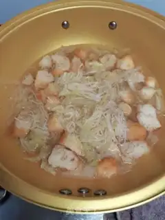 Make Shrimp skin with noodle soup step 3