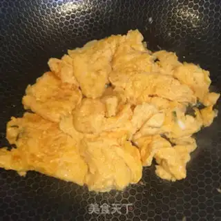 Make Eggs and cucumbers step 3