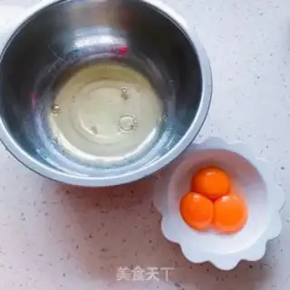 Make A branded cupcake step 1
