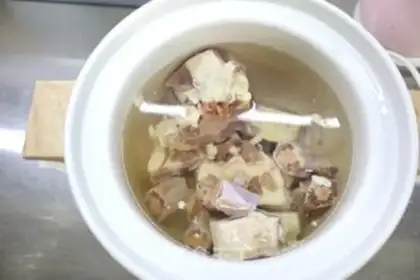 Make Cowtail melon soup step 2