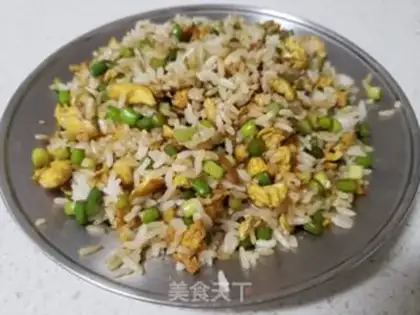 Make Garlic duck egg fried rice step 8