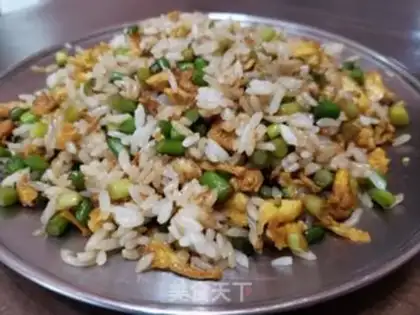 Make Garlic duck egg fried rice step 9