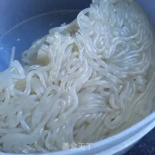 Make Powdered shrimp balls step 0