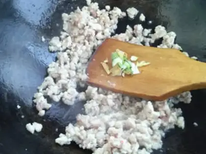 Make Crushed meat step 3