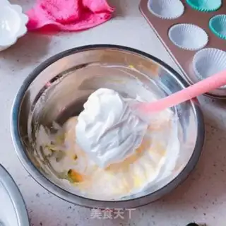 Make A branded cupcake step 15