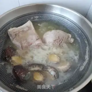 Make Garlic abalone soup step 4