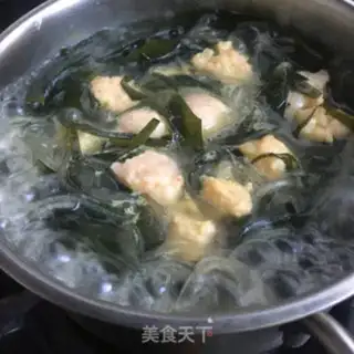 Make Powdered shrimp balls step 5