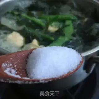 Make Powdered shrimp balls step 7