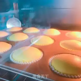 Make A branded cupcake step 21
