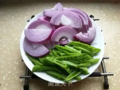 Make Onion fried willows step 2