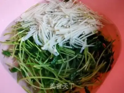 Make Black bean sprouts with golden needle mushrooms step 7