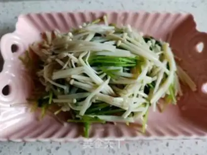 Make Black bean sprouts with golden needle mushrooms step 8
