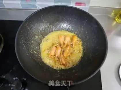 Make Black pepper shrimp pasta step 6