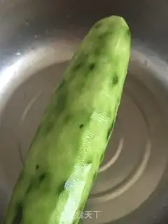 Make The cucumber with garlic step 1