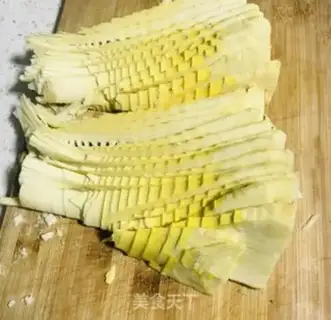 Make Spring fried meat step 2