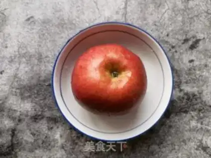 Make Apple date water step 0