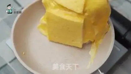 Make A thick egg sandwich step 4