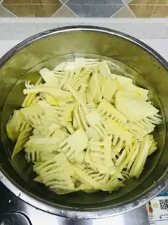Make Spring fried meat step 5