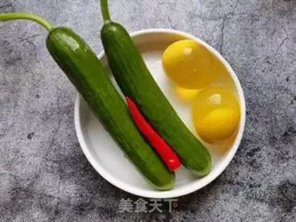 Make Dutch cucumber mixed into eggs step 0