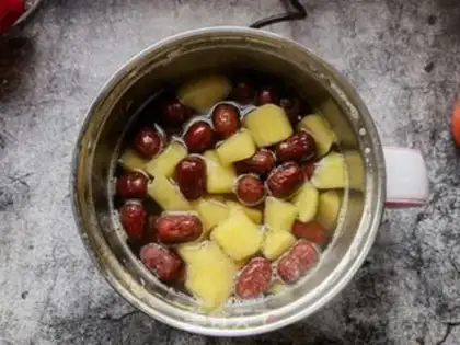Make Apple date water step 7