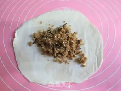 Make Seams, sesame pine pie step 1